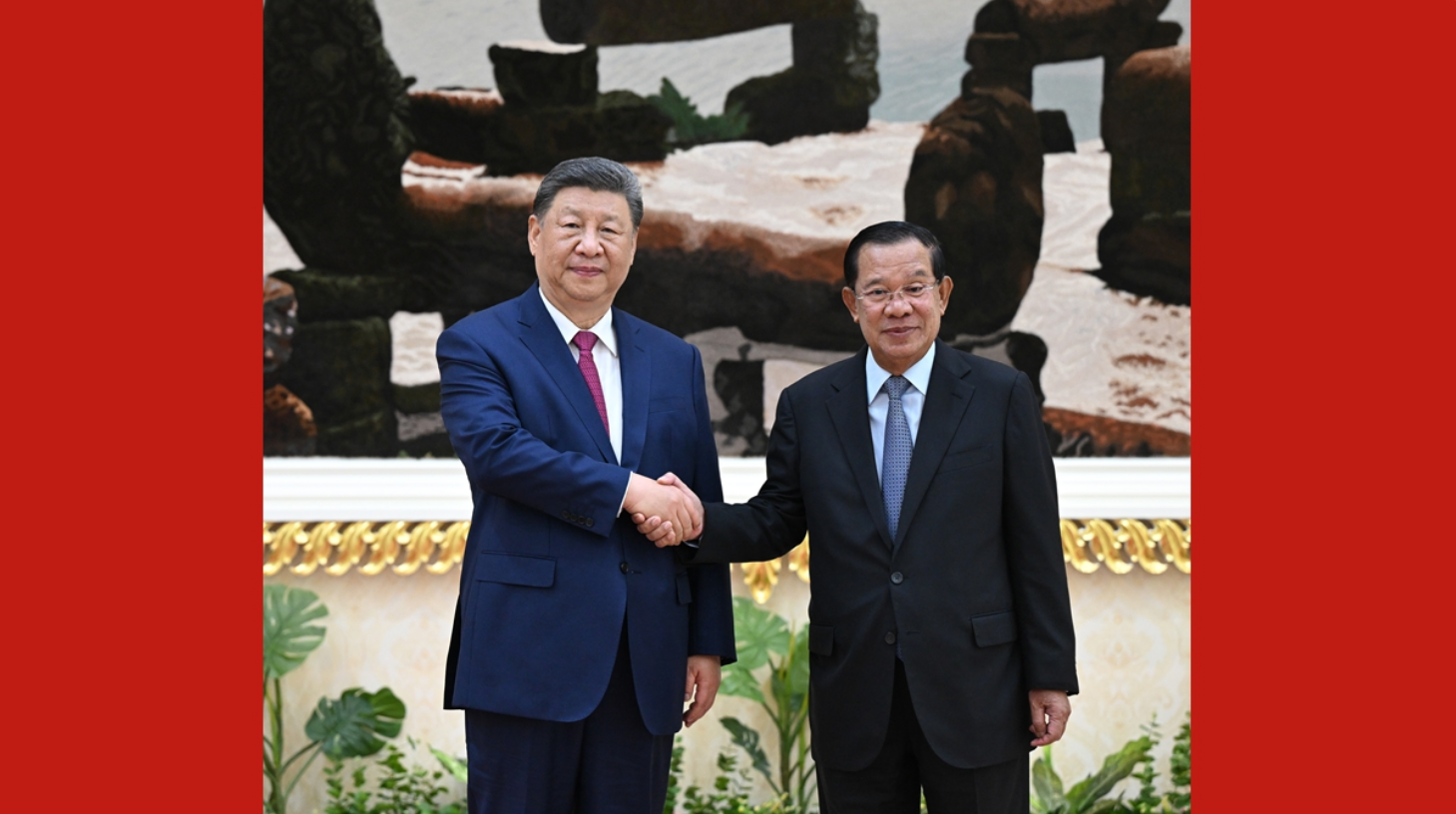 习近平会见柬埔寨人民党主席、参议院主席洪森